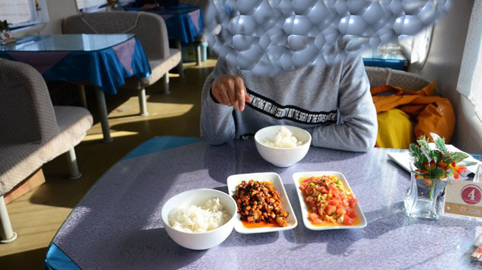 Tibet train food